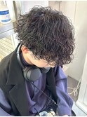 スペインカールスパイキーショートブルーブラックフェザーパーマ