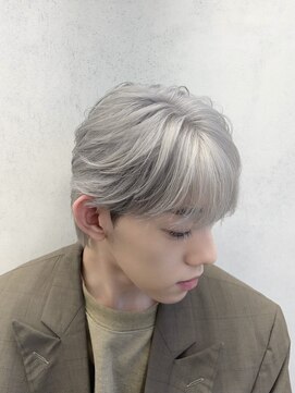 ルースト 西院店(ROOST) ホワイトシルバー