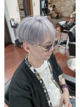 ルッカヘアガーデン 鶴ヶ島店 メンズシルバー/ブリーチあり/白髪ぼかし