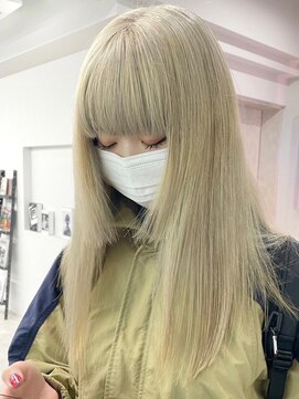 ウィコ 新宿(WICO) ホワイトベージュ[新宿駅/大人ガーリー/ダブルカラー]