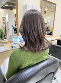 アッシュグレージュ