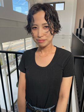 エマン(AIMANT) ハンサムショート　ウェーブパーマ