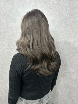 イリ 大阪(ili) ハイライトカラー/ミルクティーベージュ/レイヤーカット