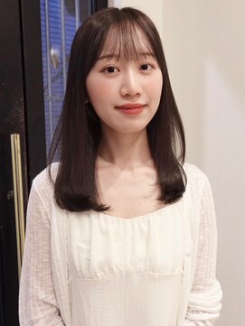 ローネス(LONESS) 透明感たっぷりなグレーベージュと柔らかい質感カット◎