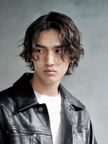 フィフス(fifth)&nbsp;原宿縦落ちツイストスパイラルパーマセンターパートウルフカット