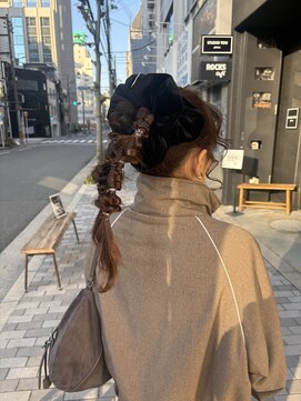 リーホリエ(Lee Horie) くるくる前髪×ポニーテール編み下ろし【MOMOKA】