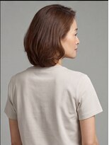 キヴィ(kivi)&nbsp;白髪ぼかしハイライト×大人可愛いふんわりボブ
