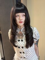 イコ(.ico) ぱっつん前髪×レイヤーカット
