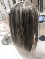 ウル(uLu.)&nbsp;【立体感×透明感】３Dハイライトカラー☆