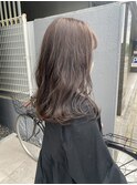 柔らかさと透明感のシアーベージュstyle