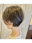 耳かけショートボブ