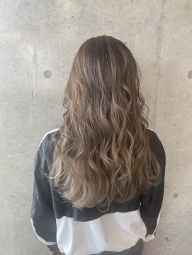 ゼロプラス(ZERO +) ロングヘアxシフォンベージュ