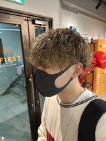 コワファーストナガサキシャンプーボーイ(COIFF1RST NAGASAKI SHAMPOO BOY)&nbsp;ブリーチ×ツイスパ