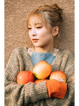 シー 岡崎(,SHE) メチェン/ハッシュカット/フルバング/似合わせカット/