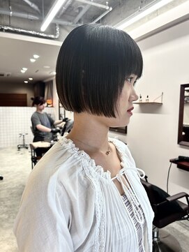 ルックアット(Look at) 【Look at】20代30代40代ミニボブ切りっぱなし