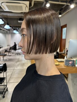 ダンボ(DUMBO) リップラインボブ