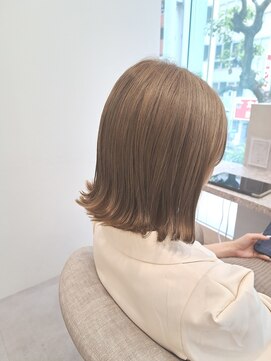 アイコニックナゴヤ(AIconic nagoya) ミルクティーベージュ