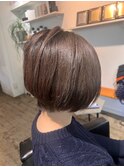 つむじ割れエクステ/ココアブラウン白髪ぼかし大人立体ショート