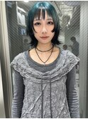 ウルフカット×グリーンルーツカラー