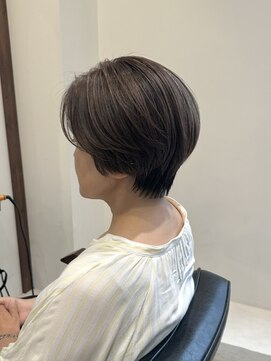 ルイ(ROUIS produced by LUCK 津田沼) 白髪ぼかし/若見えカット/似合わせカット/ショートヘア