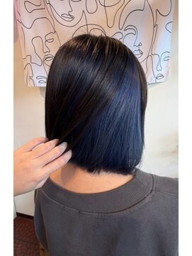 ヘアー ルシア(hair lucia) 【チラッと見せるのが可愛い☆黒髪になじむネイビーブルーで♪