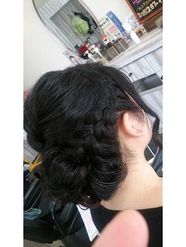 サンテリア(santeria) サイド編み込みのローウェイトアップ