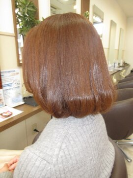 コアフィールフィス(COIFFURE fils) 《見附・M3D》ミセス明るめボブ