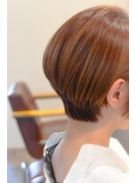 ルーツリー(Rootree)&nbsp;シルエット重視のショートボブ