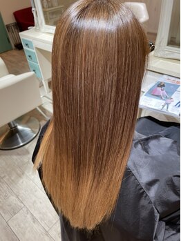 フルリール ヘアーアンドケア(fleurir Hair&care)の写真/≪髪の柔軟剤≫京都では取り扱いサロンが少ないトリートメント。”芯があるのに柔らかい”を実現します◇