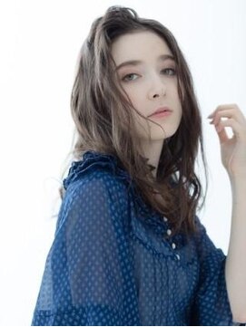 オレロ 国立(olelo) 大人ガーリー/似合わせカット/リバースセンターパート/国立