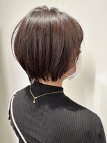 クルム(KURUMU)&nbsp;絶壁解消・小顔前下がりショートボブ