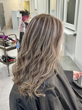 シェイロ(Cielro) ハイライト/ホワイトベージュ