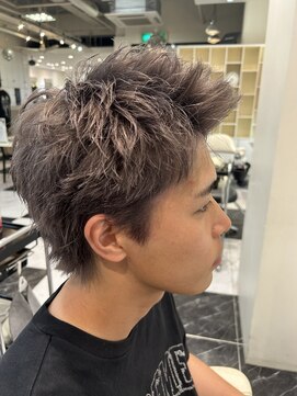 テテ(TETE) グレージュ/スパイキーショート