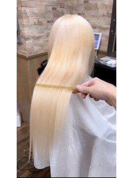 テイス 新宿(TACE) ホワイトブロンド[ネビージュ/黒髪/小顔/新宿]