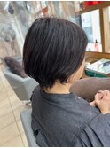 ステップボーンカットカットボブショートハイライト白髪ぼかし