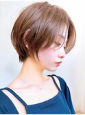 Say.吉田伊織　前髪長めくびれショートミルクティーカラー