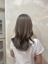 エイミーバイアフロート(amie by afloat) くびれグレージュヘア◎