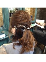 モナン 海老名(Monan)&nbsp;ハーフアップ パーティヘアセット 結婚式 二次会