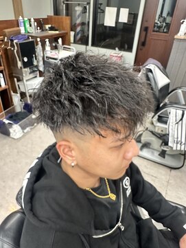 ラックス(LAX) ツイストパーマ、スキンフェード