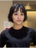 暗髪でもパーマで可愛くオシャレに！