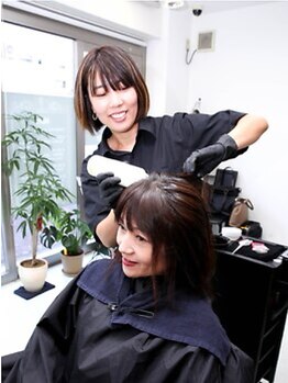 e-color 2nd カラー専門店 武蔵小山店【8月中旬 OPEN (予定)】の写真/カラー専門店だからこそ信頼できる技術がそこに!熟練のスタイリストがあなたの髪をやさしくケアしてカラー