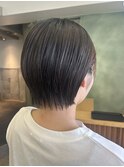 ショートボブカット