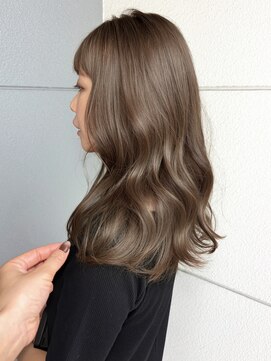 ヘアーアイストゥーレ(HAIR ICI TRE) グレージュ大人可愛い秋冬カラーブリーチなしカラー担当渡辺聖