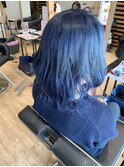 ブルー