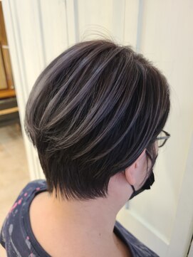 レスタ(ReSTA.) ダブルトーン！ショートヘア