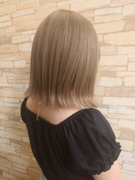 イートンクラフト 切りっぱなしボブ/ミルクティーベージュ