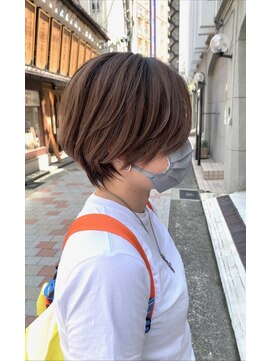 アフロートpd+ KOBE(AFLOATpd+) 【神戸三宮】２０代３０代４０代　大人小顔丸みショート