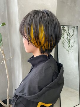 テトヘアー(teto hair) イエロー　インナーカラー　黄色　デザインカラー　ショート