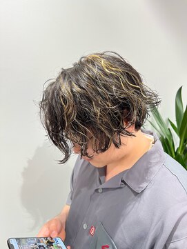 リッター(Ritter) ツーブロック前下がりスパイラルパーマ