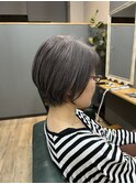頭の形を美しく見せるショート